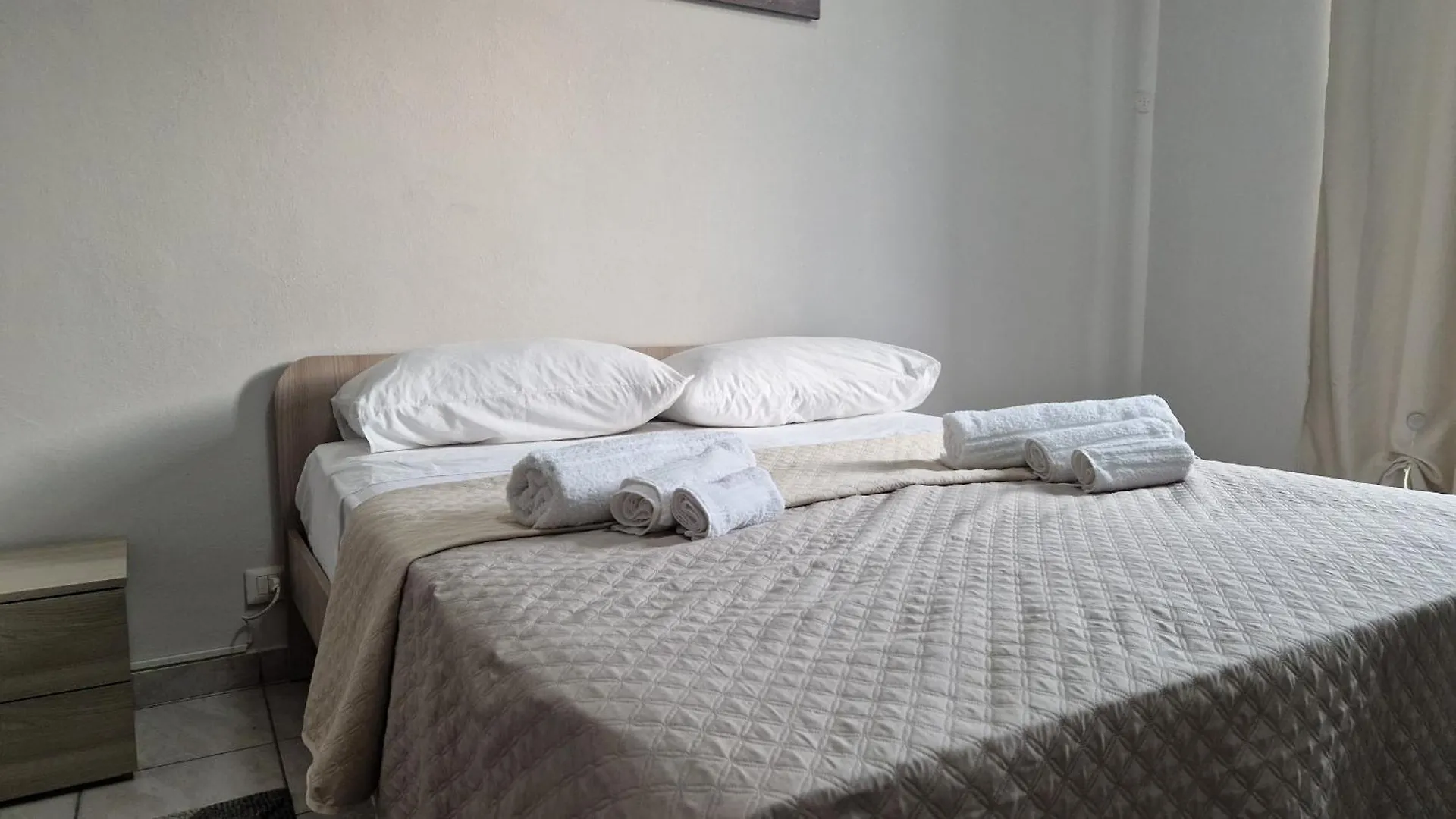 Da Vanedda Street Room Catania Apartment
